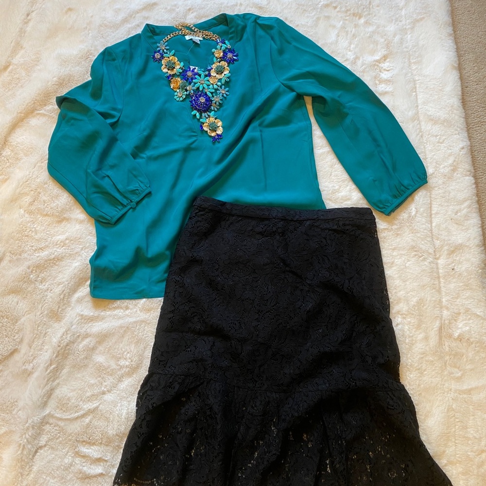 Banana Republic Black Lace Skirt 6Petite